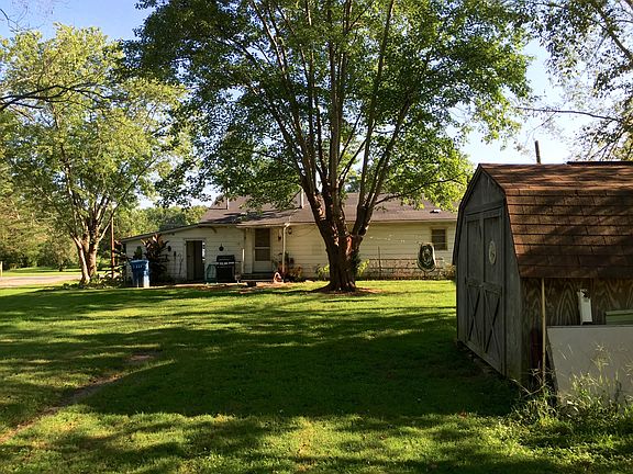 4th image of 608 E Jefferson St