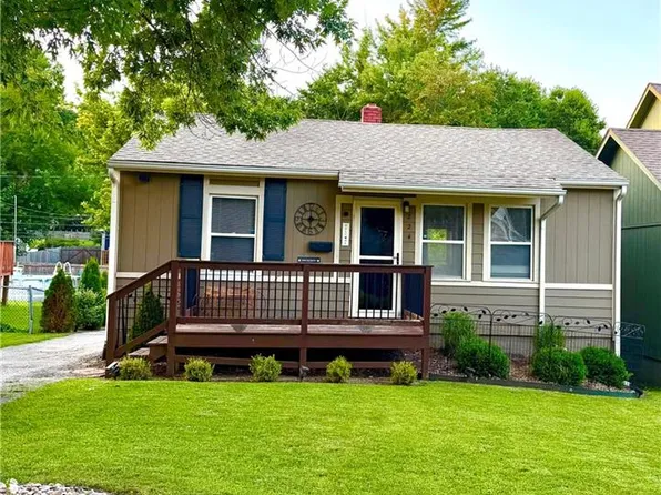 224 W 82nd St, Kansas City, MO 64114