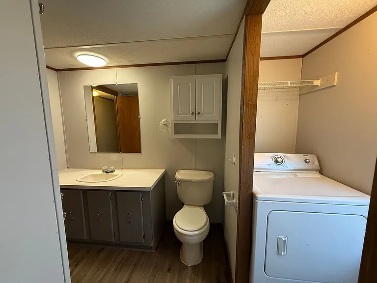 2471 Albany Dr — Photo 25