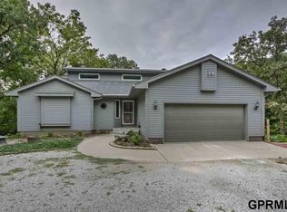 17820 Pioneer Trl, Plattsmouth, NE 68048
