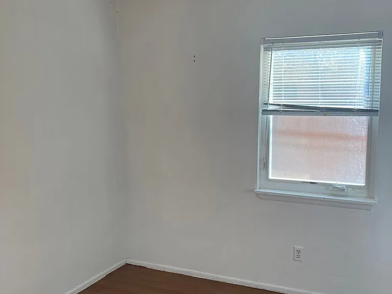 406 Griffin St #A — Photo 12