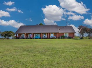 491 Navajo Rd, Whitesboro, TX 76273