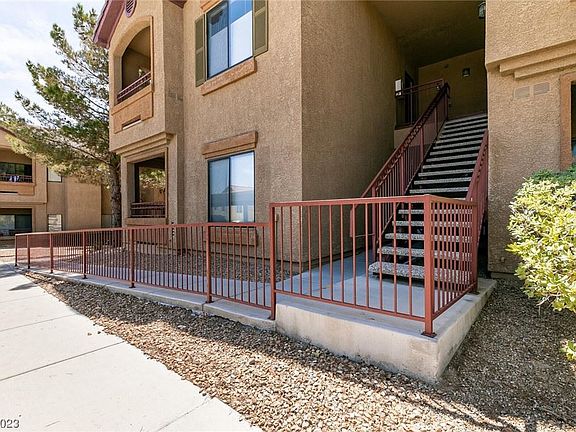 2nd image of 8250 N Grand Canyon Dr Unit 2109