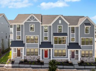 16531 Yellowwood Dr, Chesterfield, MO 63005