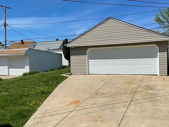 3rd image of 9207 S Highland Ave