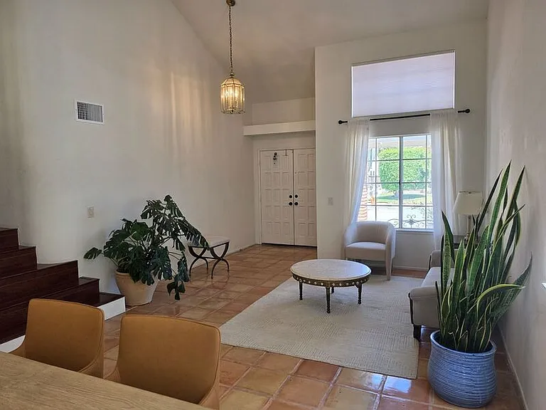 398 N Brook Glen Ln — Photo 7