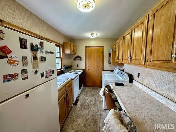 2nd image of 112 Edgewood Dr