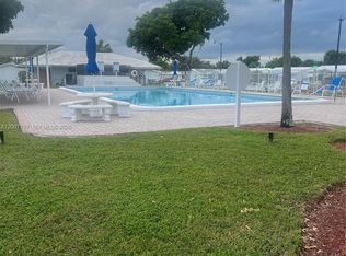 Leisureville Community, Pompano Beach, FL 33064