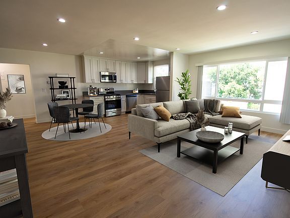 2nd image of 1147 N Vista St APT 9