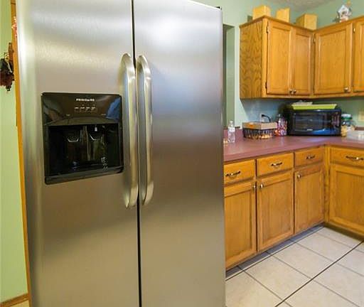 5th image of 212 E Longwith St