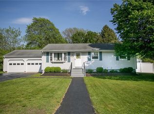 34 Watson Dr, Portsmouth, RI 02871