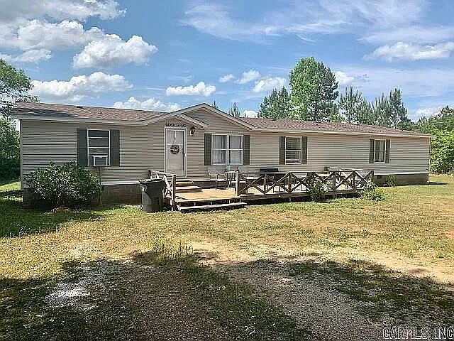 4 bed, 2560 sqft, $1,175 — Photo 1