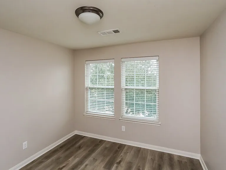 121 Parks Branch Rd — Photo 13