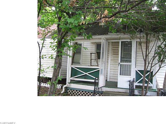 3rd image of 8217 Bancroft Ave