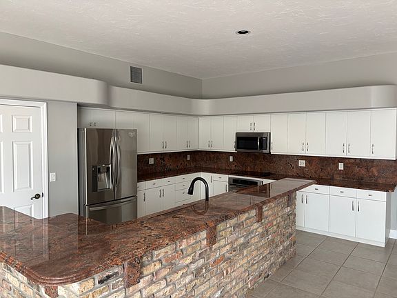 2nd image of 2957 Wilderness Blvd E
