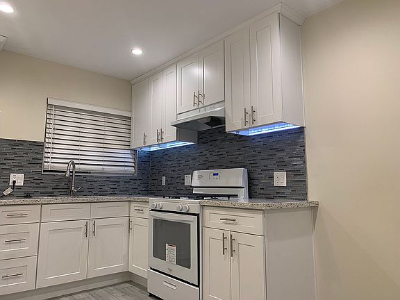 5th image of 3387 Manning Ct