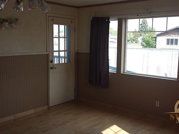 2nd image of 311 10th Ave W