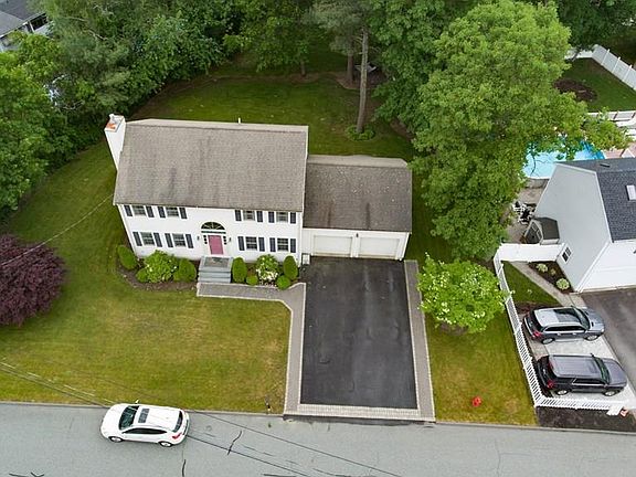 4th image of 9 Bosworth Dr