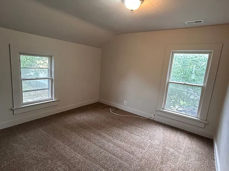 1815 Bayer Ave — Photo 7