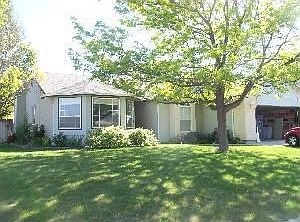 2nd image of 703 Redwood Ln