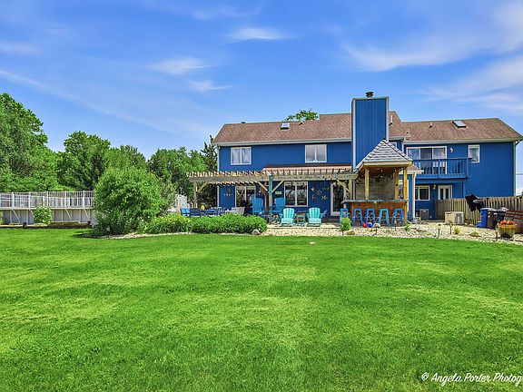 2nd image of 8302 White Oaks Rd