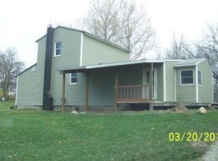 921 Luther St, Belding, MI 48809