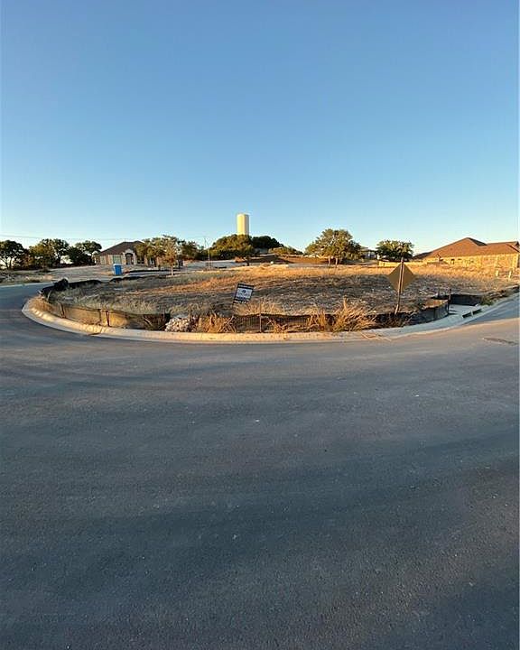 2nd image of 5003 Brandy Dr
