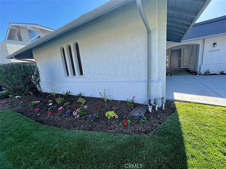 25372 Pacifica Ave — Photo 5