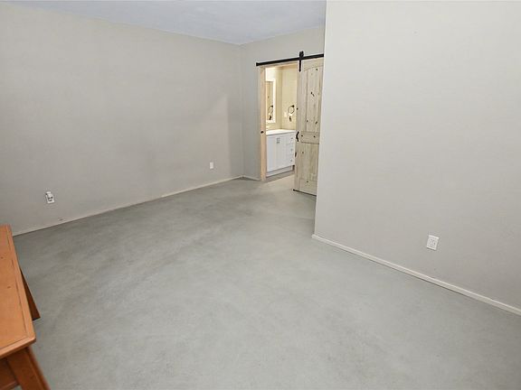 4th image of 14969 W Grandview Rd