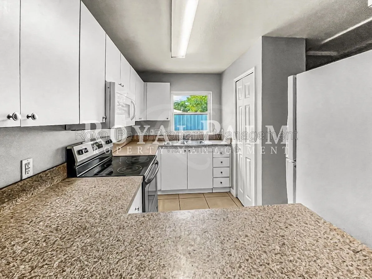 2 bed, 2.0 bath, 1013 sqft, $1,195 — Photo 3