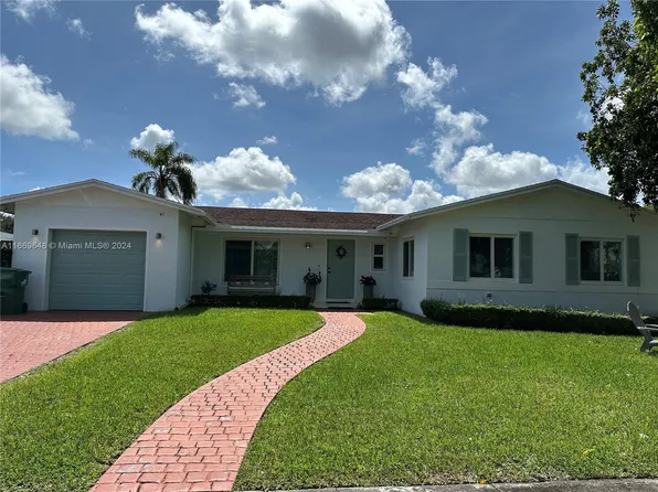 12090 SW 116th St, Miami, FL 33186