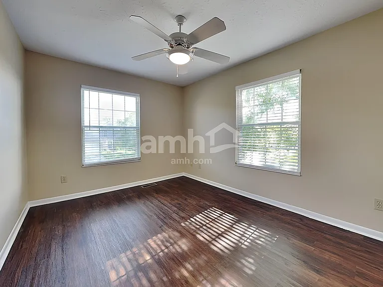 9021 Crimson Oak Dr — Photo 16