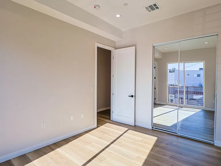 5517 Glennie Ln — Photo 17