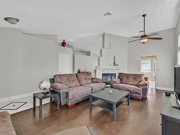 5th image of 7913 Lark Meadow Ave
