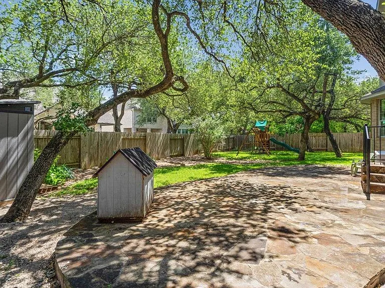 6925 Larue Belle Cv — Photo 27