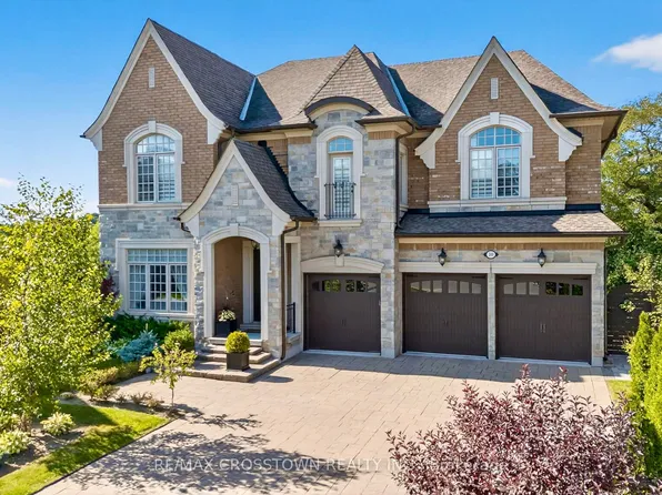 10 Annsleywood Ct, Vaughan, ON L4H 4G6
