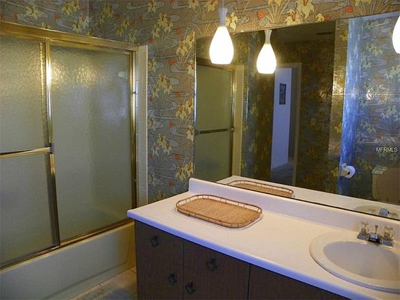 5th image of 5224 Avenida Navarra APT 103