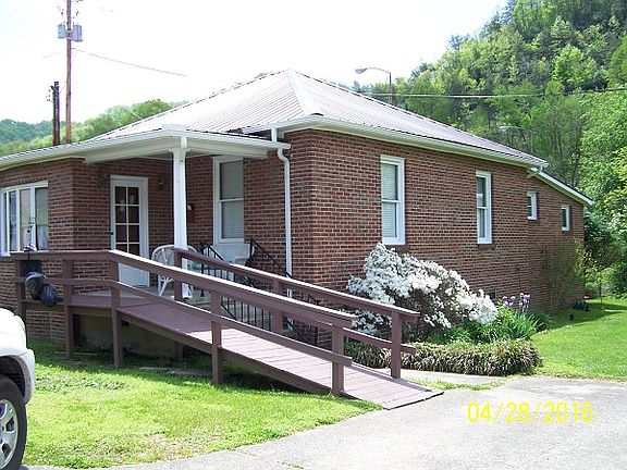 3rd image of 50 Main St