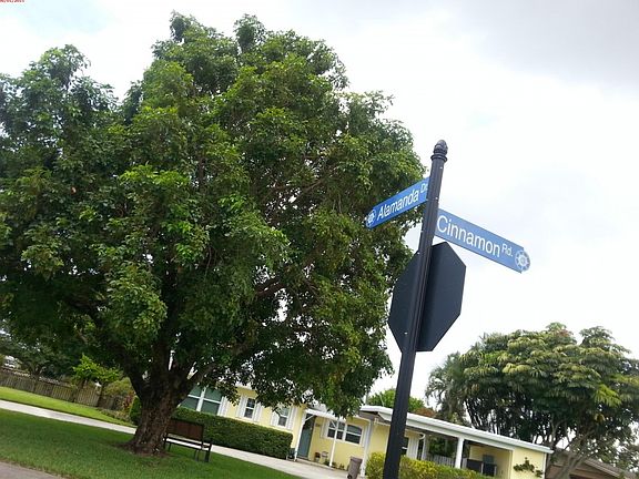5th image of 745 Alamanda Dr
