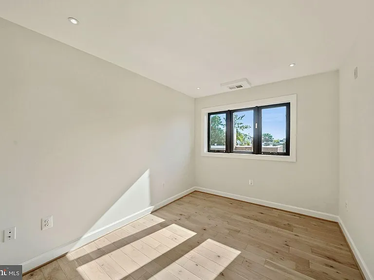 1829 13th St NW #A03 — Photo 9