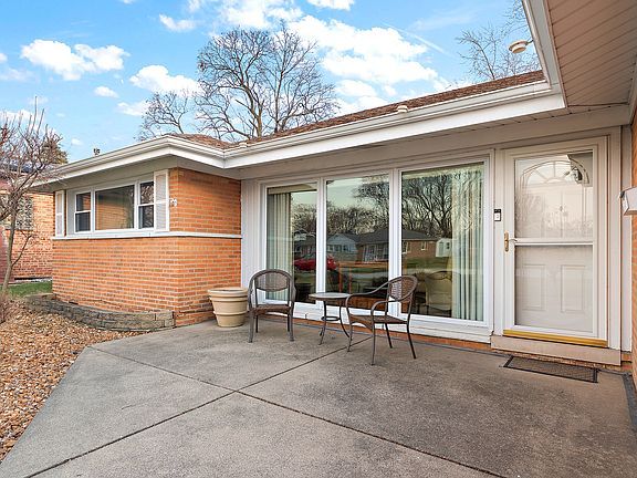 3rd image of 4121 Dean Dr