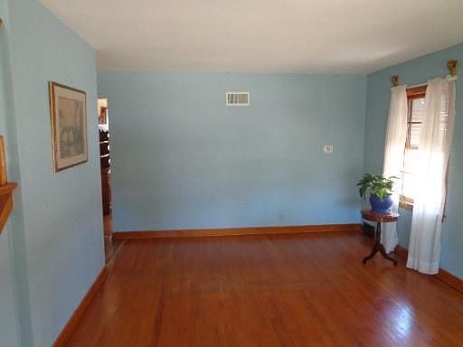 5th image of 7708 Karlov Ave