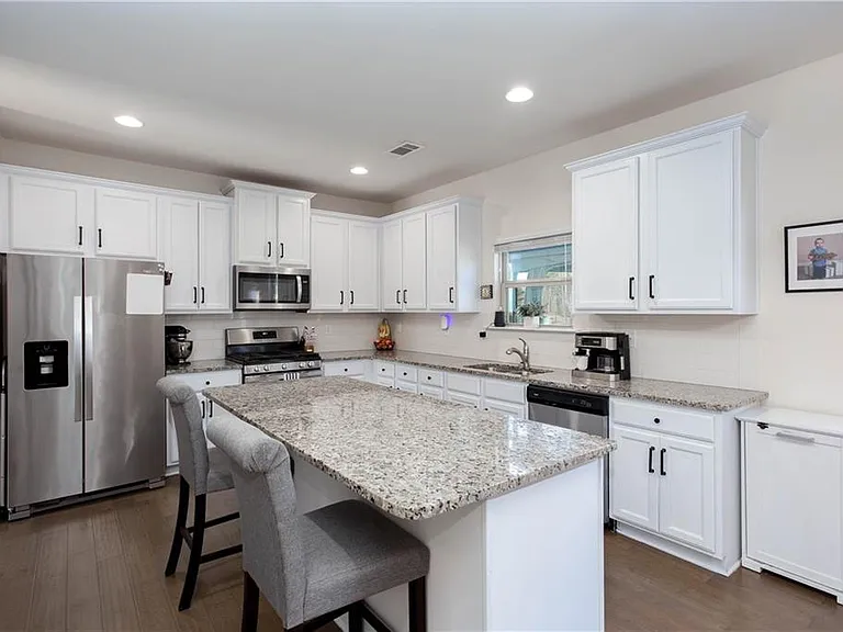 7999 Dawson Ln — Photo 10
