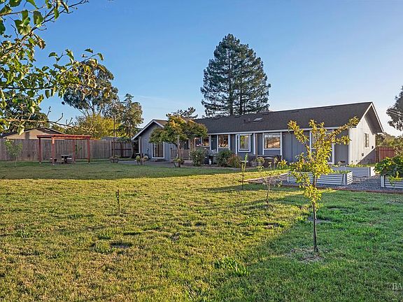 4th image of 4546 Taylor Avenue