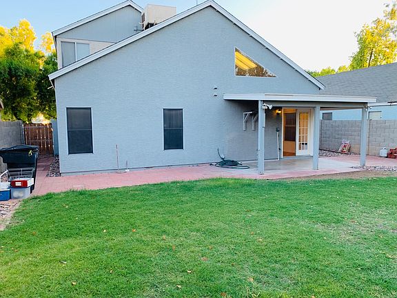 2nd image of 205 S Rush Cir E