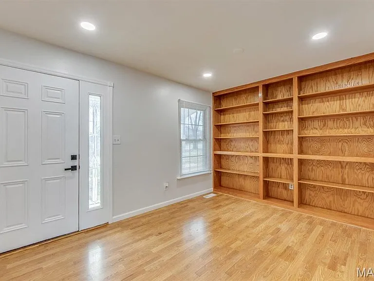 359 Palermo Dr — Photo 3