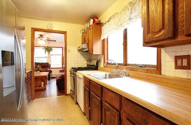 2nd image of 4 Union St