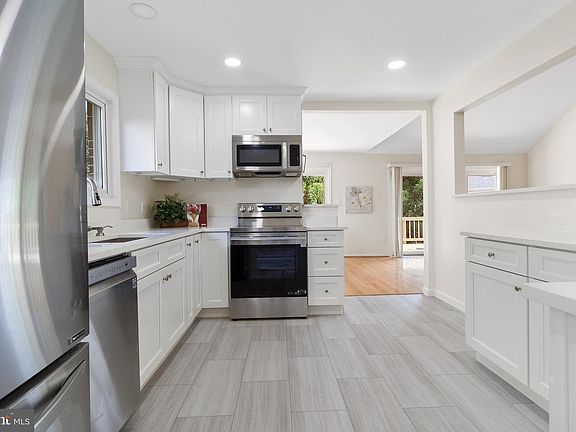 3rd image of 4507 Highland Green Ct