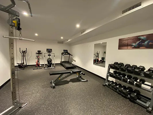 Rented by Lodger Corp | media 16