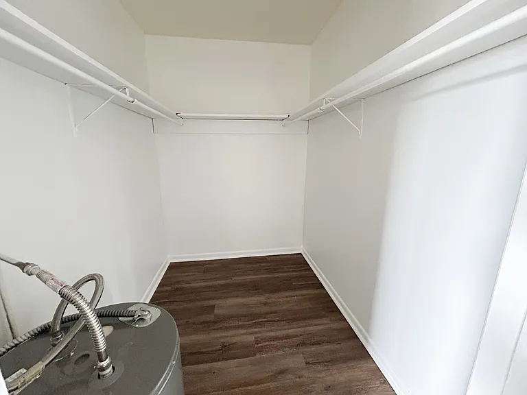 2014 Linden Ave #9 — Photo 6